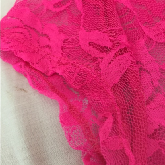 Floral highlight pink mesh ruched top shirt - Picture 7 of 7